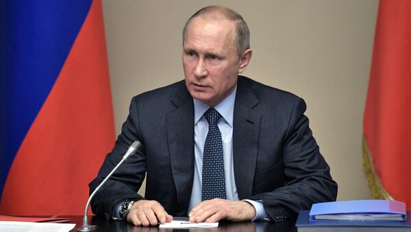 Владимир Путин проводит совещание с постоянными членами Совбеза России. Архивное фото Владимир Путин проводит совещание с постоянными членами Совбеза России. Архивное фото