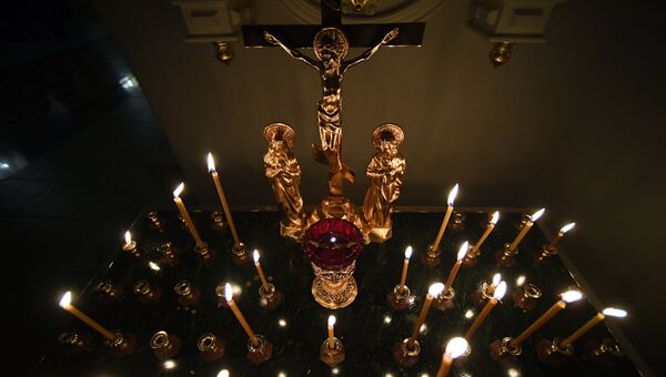 Свечи в храме Сошествия Святого Духа в Казани Свечи в храме Сошествия Святого Духа в Казани