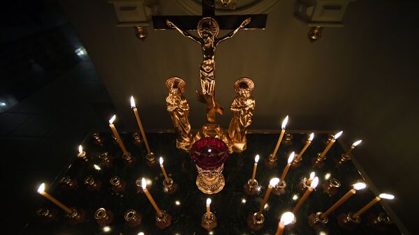 Свечи в храме Сошествия Святого Духа в Казани Свечи в храме Сошествия Святого Духа в Казани