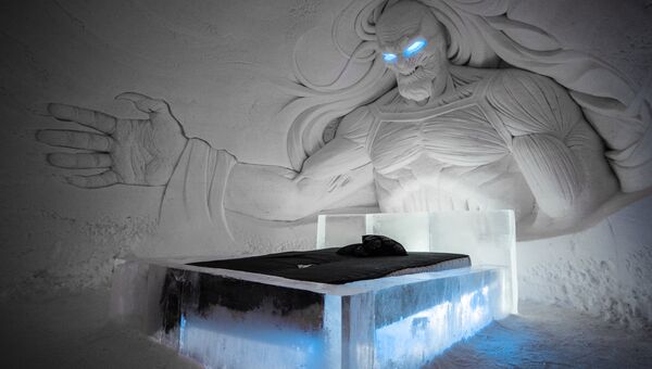 Комната отеля Snow Village по мотивам фильма Игра престолов в Лапландии. Архивное фото Комната отеля Snow Village по мотивам фильма Игра престолов в Лапландии. Архивное фото