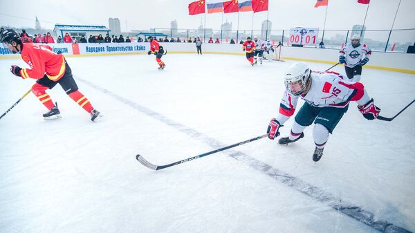 Международный хоккейный матч Содружество Россия / КНР на реке Амур. 14 января 2018