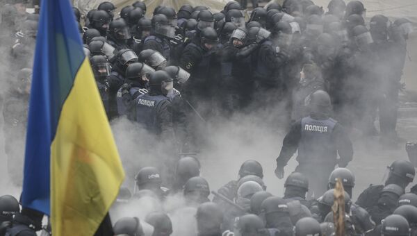 Cтолкновение между митингующими и полицией у здания Верховной рады Украины, Киев. 16 января 2018 Cтолкновение между митингующими и полицией у здания Верховной рады Украины, Киев. 16 января 2018