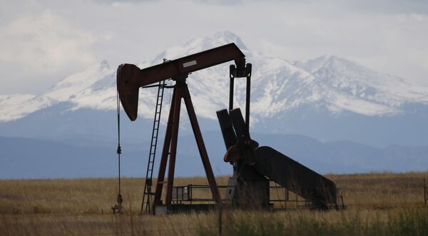 Добыча сланцевой нефти в Колорадо, США Добыча сланцевой нефти в Колорадо, США