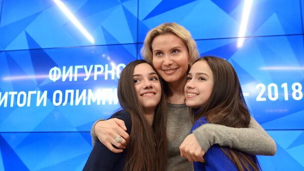 Евгения Медведева, Этери Тутберидзе и Алина Загитова в Международном мультимедийном пресс-центре МИА Россия сегодня Евгения Медведева, Этери Тутберидзе и Алина Загитова в Международном мультимедийном пресс-центре МИА Россия сегодня
