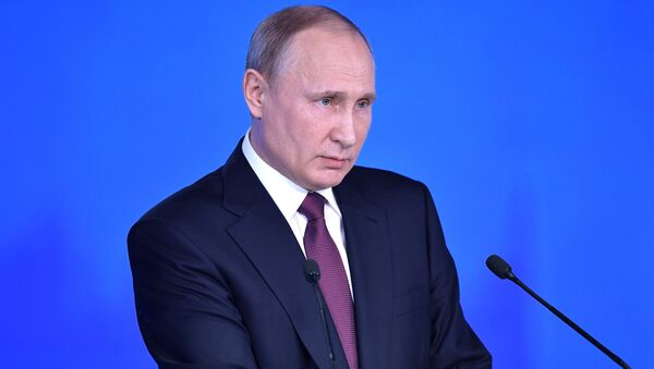 Президент РФ Владимир Путин выступает с ежегодным посланием Федеральному Собранию. 1 марта 2018 Президент РФ Владимир Путин выступает с ежегодным посланием Федеральному Собранию. 1 марта 2018