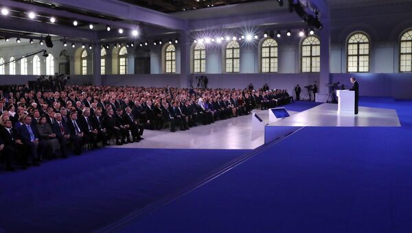 Президент РФ Владимир Путин выступает с ежегодным посланием Федеральному Собранию в ЦВЗ Манеж. 1 марта 2018 Президент РФ Владимир Путин выступает с ежегодным посланием Федеральному Собранию в ЦВЗ Манеж. 1 марта 2018