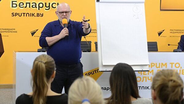 Мастер-класс Олега Щедрова в пресс-центре Sputnik. 13 марта 2018 Мастер-класс Олега Щедрова в пресс-центре Sputnik. 13 марта 2018