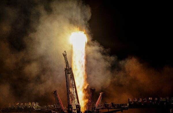 Пуск ракеты-носителя Союз-ФГ с кораблем Союз МС-08 на космодроме Байконур Пуск ракеты-носителя Союз-ФГ с кораблем Союз МС-08 на космодроме Байконур
