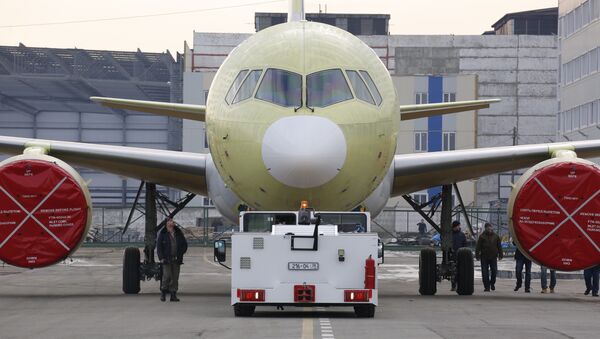 Второй образец пассажирского самолета МС-21-300 на Иркутском авиационном заводе Второй образец пассажирского самолета МС-21-300 на Иркутском авиационном заводе