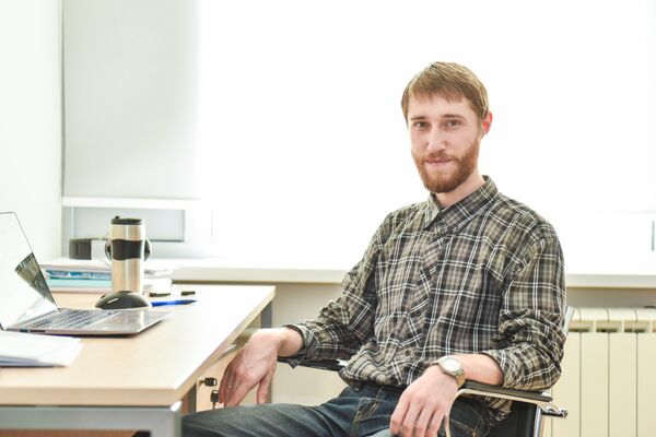 Инженер кафедры теоретической физики и квантовых технологий НИТУ МИСиС Петр Карпов Инженер кафедры теоретической физики и квантовых технологий НИТУ МИСиС Петр Карпов