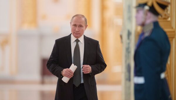 Владимир Путин перед началом заседания Госсовета по вопросу развития конкуренции. 5 апреля 2018 Владимир Путин перед началом заседания Госсовета по вопросу развития конкуренции. 5 апреля 2018