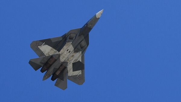 Многофункциональный истребитель Су-57 во время репетиции парада Победы на военном полигоне Алабино Многофункциональный истребитель Су-57 во время репетиции парада Победы на военном полигоне Алабино