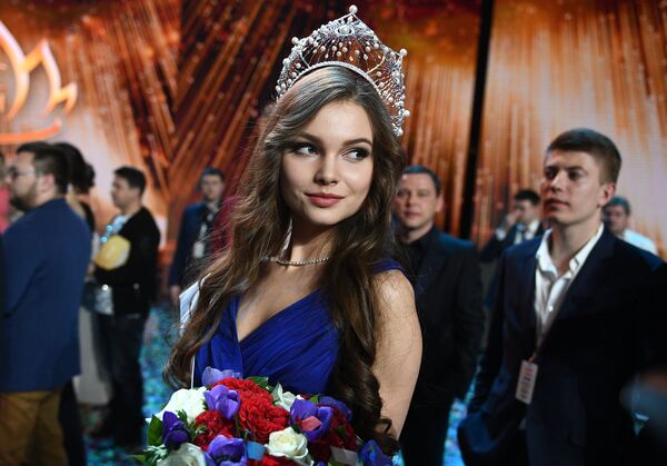 Мисс Россия 2018 Юлия Полячихина на церемонии награждения финалисток конкурса Мисс Россия-2018 в концертном зале Барвиха. 14 апреля 2018 Мисс Россия 2018 Юлия Полячихина на церемонии награждения финалисток конкурса Мисс Россия-2018 в концертном зале Барвиха. 14 апреля 2018