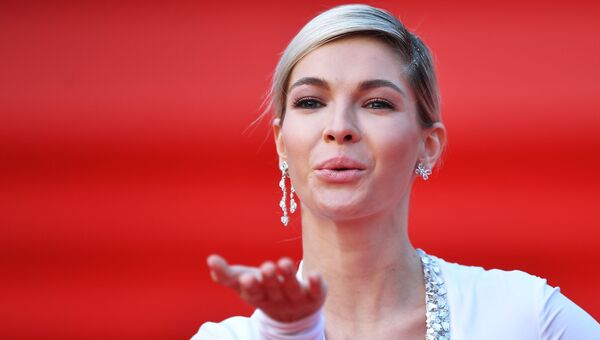 Актриса Наталья Бардо на церемонии открытия 40-го Московского международного кинофестиваля (ММКФ) Актриса Наталья Бардо на церемонии открытия 40-го Московского международного кинофестиваля (ММКФ)