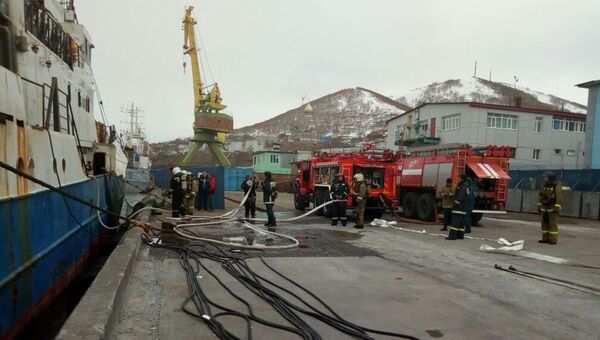 Камчатские пожарные ликвидировали возгорание на судне, которое пришвартовано у пирса в Петропавловске-Камчатском городском округе. 30 апреля 2018 Камчатские пожарные ликвидировали возгорание на судне, которое пришвартовано у пирса в Петропавловске-Камчатском городском округе. 30 апреля 2018
