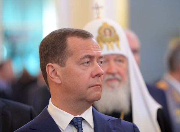 Председатель правительства РФ Дмитрий Медведев на церемонии инаугурации президента РФ Владимира Путина в Кремле. 7 мая 2018 Председатель правительства РФ Дмитрий Медведев на церемонии инаугурации президента РФ Владимира Путина в Кремле. 7 мая 2018