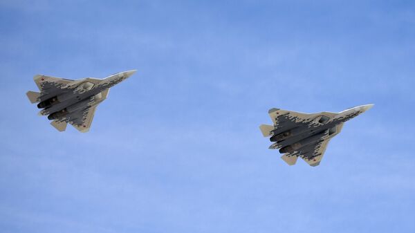 Многофункциональные истребители пятого поколения Су-57 на военном параде, посвященном 73-й годовщине Победы в ВОВ Многофункциональные истребители пятого поколения Су-57 на военном параде, посвященном 73-й годовщине Победы в ВОВ