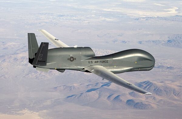Американский стратегический разведывательный БПЛА RQ-4 Global Hawk Американский стратегический разведывательный БПЛА RQ-4 Global Hawk