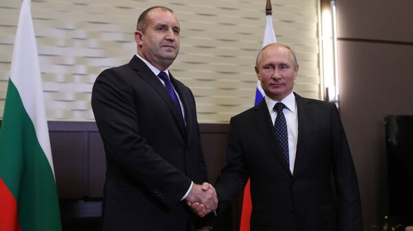Президент РФ Владимир Путин и президент Болгарии Румен Радев во время встречи в Сочи. 22 мая 2018 Президент РФ Владимир Путин и президент Болгарии Румен Радев во время встречи в Сочи. 22 мая 2018