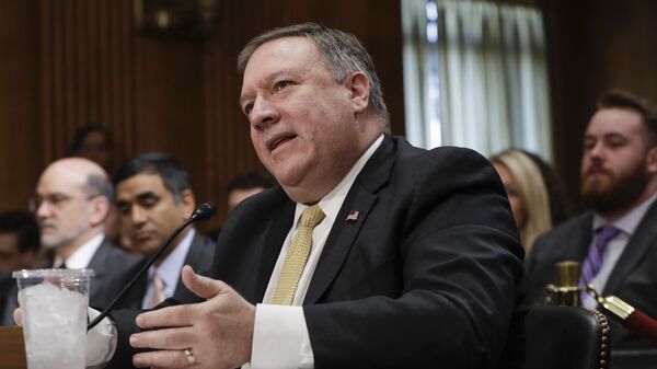 Госсекретарь США Майк Помпео на слушаниях в международном комитете сената. 24 мая 2018 Госсекретарь США Майк Помпео на слушаниях в международном комитете сената. 24 мая 2018
