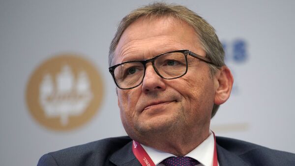 Уполномоченный при президенте РФ по защите прав предпринимателей Борис Титов на Петербургском международном экономическом форуме. 24 мая 2018 Уполномоченный при президенте РФ по защите прав предпринимателей Борис Титов на Петербургском международном экономическом форуме. 24 мая 2018