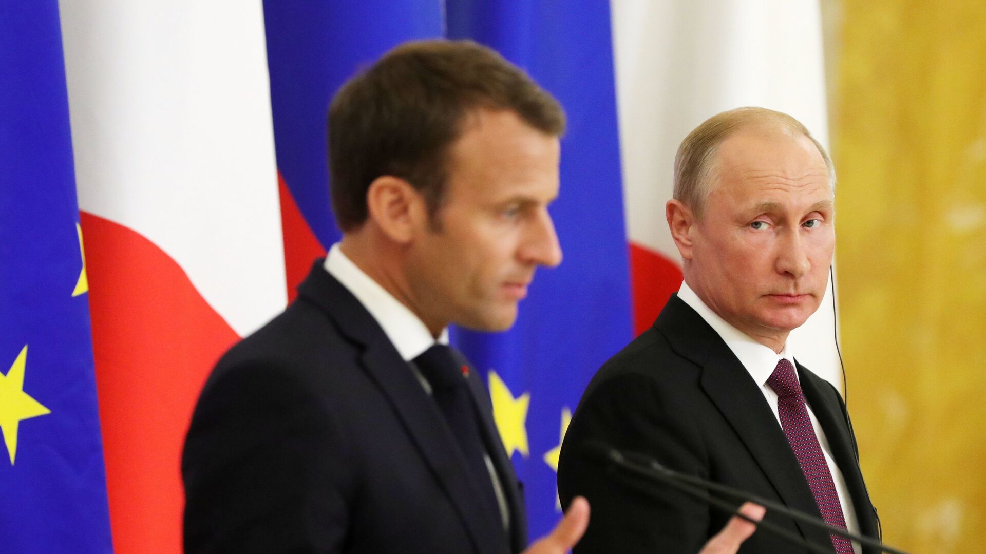 Президент РФ Владимир Путин на пресс-конференции по итогам встречи с президентом Франции Эммануэлем Макроном. 24 мая 2018 Президент РФ Владимир Путин на пресс-конференции по итогам встречи с президентом Франции Эммануэлем Макроном. 24 мая 2018 - РИА Новости, 1920, 24.09.2020