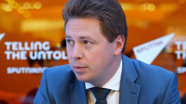 Губернатор Севастополя Дмитрий Овсянников на стенде Международного информационного агентства Россия сегодня на Петербургском международном экономическом форуме 2018 Губернатор Севастополя Дмитрий Овсянников на стенде Международного информационного агентства Россия сегодня на Петербургском международном экономическом форуме 2018