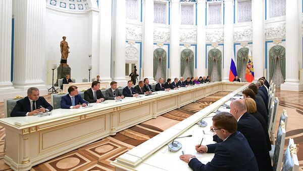 Президент РФ Владимир Путин на совещание с членами нового состава правительства РФ. 26 мая 2018 Президент РФ Владимир Путин на совещание с членами нового состава правительства РФ. 26 мая 2018
