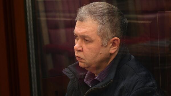 Начальник Главного управления МЧС России по Кемеровской области Александр Мамонтов, задержанный по делу о пожаре в торговом центре «Зимняя вишня» и обвиненный в халатности и растрате, во время избрания ему меры пресечения в Кемеровском областном суде. Архивное фото Начальник Главного управления МЧС России по Кемеровской области Александр Мамонтов, задержанный по делу о пожаре в торговом центре «Зимняя вишня» и обвиненный в халатности и растрате, во время избрания ему меры пресечения в Кемеровском областном суде. Архивное фото