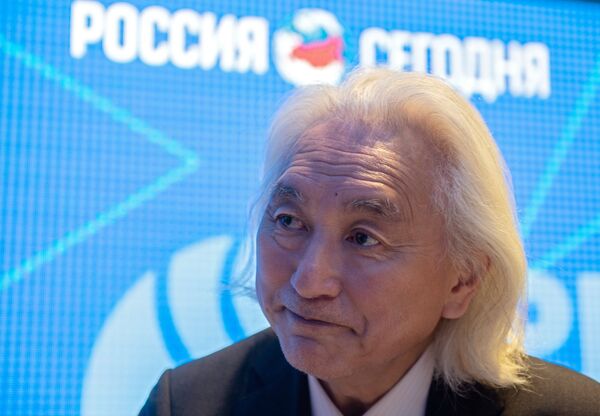 Американский учёный Митио Каку на стенде МИА Россия сегодня на ПМЭФ 2018 Американский учёный Митио Каку на стенде МИА Россия сегодня на ПМЭФ 2018