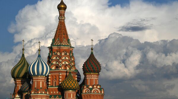 Храм Василия Блаженного на Красной площади в Москве. Архивное фото Храм Василия Блаженного на Красной площади в Москве. Архивное фото