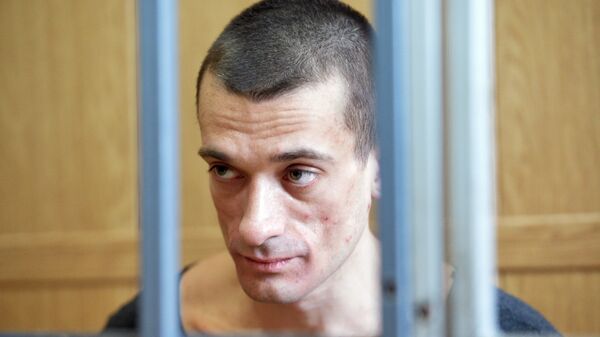 Павленскому предъявили обвинения по 