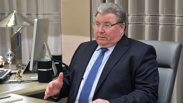 Глава Республики Мордовия Владимир Волков во время встречи с председателем правительства РФ Дмитрием Медведевым Глава Республики Мордовия Владимир Волков во время встречи с председателем правительства РФ Дмитрием Медведевым