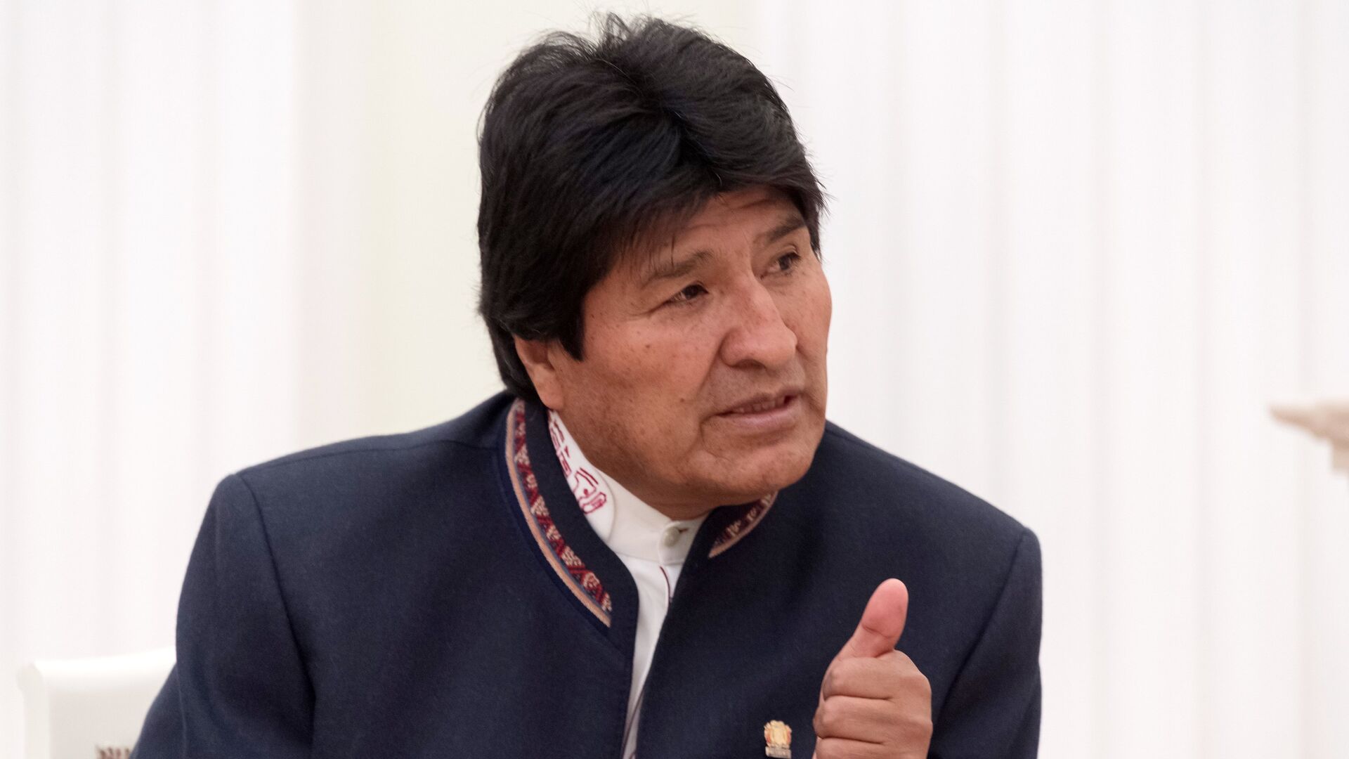 Прокуратура Боливии открыла  одно дело против Моралеса - РИА Новости .