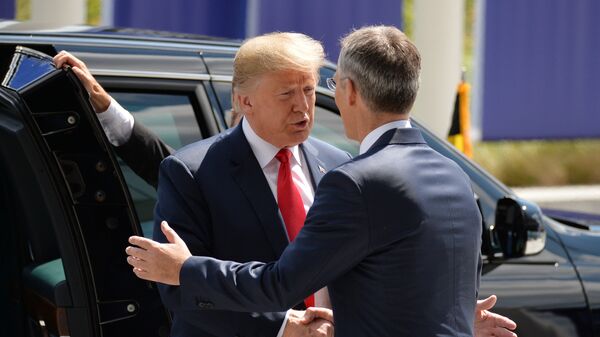 Президент США Дональд Трамп и генеральный секретарь НАТО Йенс Столтенберг. Архивное фото