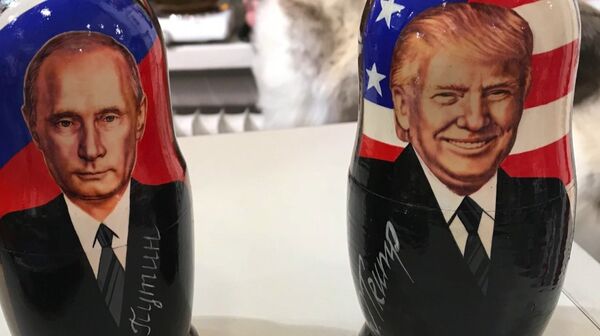 Матрёшки с портретами Путина и Трампа появились в Хельсинки Матрёшки с портретами Путина и Трампа появились в Хельсинки