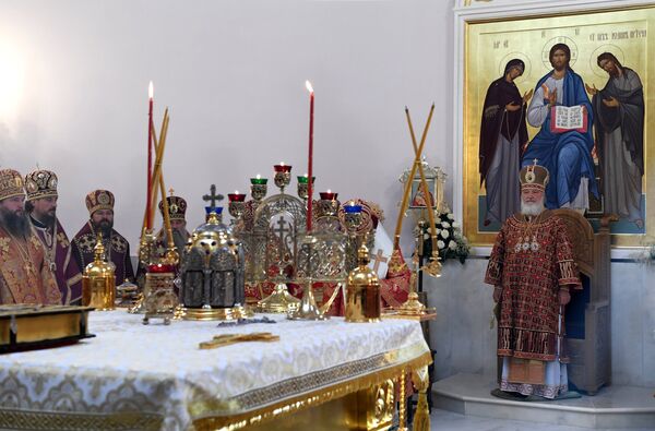 Патриарх Московский и Всея Руси Кирилл совершает великое освящение храма Федоровской иконы Божией Матери Патриарх Московский и Всея Руси Кирилл совершает великое освящение храма Федоровской иконы Божией Матери