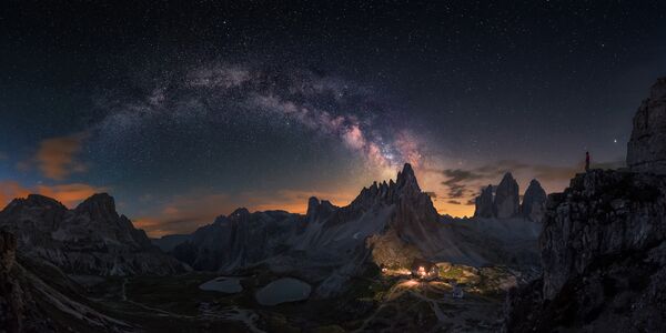 Работа фотографа Carlos F. Turienzo Guardian of Tre Cime, вошедшая в шорт-лист Insight Astronomy Photographer of the Year 2018 Работа фотографа Carlos F. Turienzo Guardian of Tre Cime, вошедшая в шорт-лист Insight Astronomy Photographer of the Year 2018