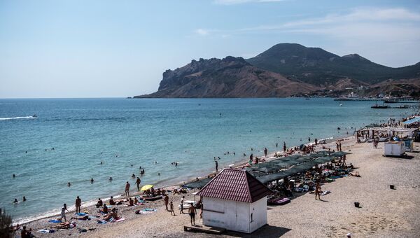 Побережье Черного моря в Коктебеле Побережье Черного моря в Коктебеле