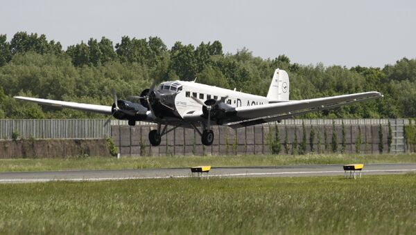 Самолет Junkers Ju-52. Архивное фото Самолет Junkers Ju-52. Архивное фото