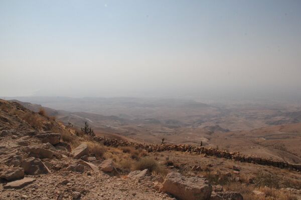Вид на Иорданскую долину с горы Нево, где погребен пророк Моисей