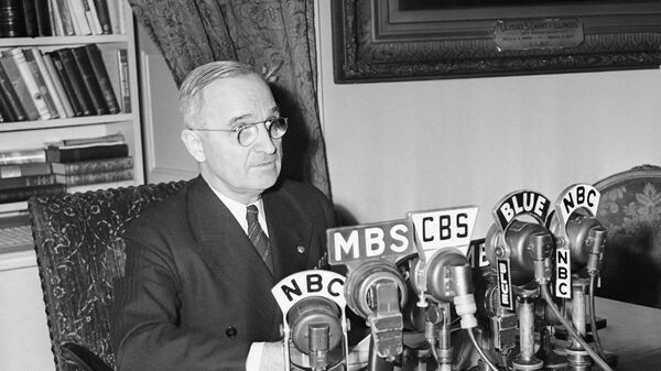 El presidente estadounidense Harry Truman en la Casa Blanca.  17 de abril de 1945