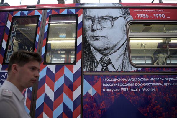 Тематический поезд Градоначальники Москвы, посвященный Дню города, в электродепо Красная Пресня в Москве. 1 сентября 2018 Тематический поезд Градоначальники Москвы, посвященный Дню города, в электродепо Красная Пресня в Москве. 1 сентября 2018
