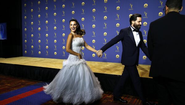 Пенелопа Крус во время 70-й церемонии вручения награды Primetime Emmy Awards в Лос-Анджелесе Пенелопа Крус во время 70-й церемонии вручения награды Primetime Emmy Awards в Лос-Анджелесе
