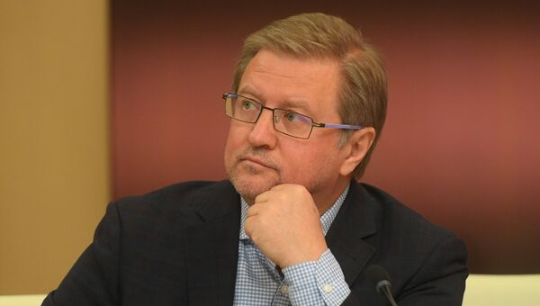Директор Института ЕАЭС, обозреватель Агентства Спутник, сокоординатор конкурса Владимир Лепехин во время пресс-конференции в Международном мультимедийном пресс-центре МИА Россия сегодня Директор Института ЕАЭС, обозреватель Агентства Спутник, сокоординатор конкурса Владимир Лепехин во время пресс-конференции в Международном мультимедийном пресс-центре МИА Россия сегодня