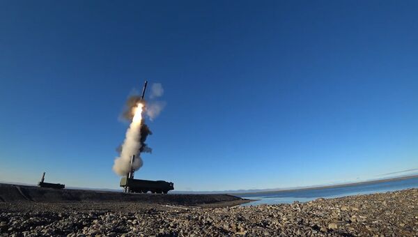 Кадры пуска ракеты Оникс комплекса Бастион в Арктике Кадры пуска ракеты Оникс комплекса Бастион в Арктике