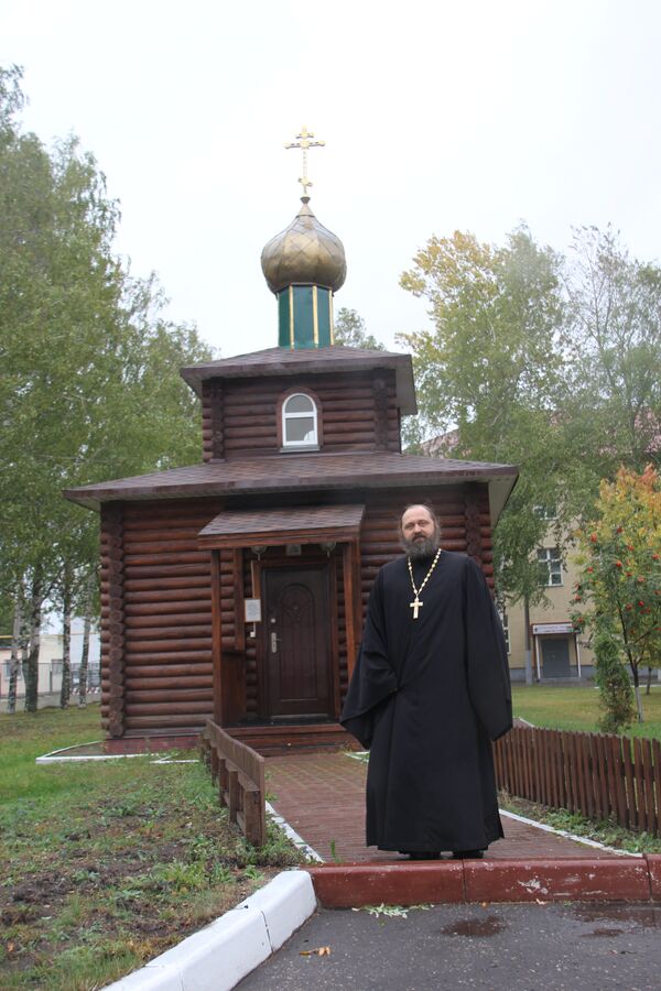 Священник воинской части разведчиков отец Виктор Священник воинской части разведчиков отец Виктор