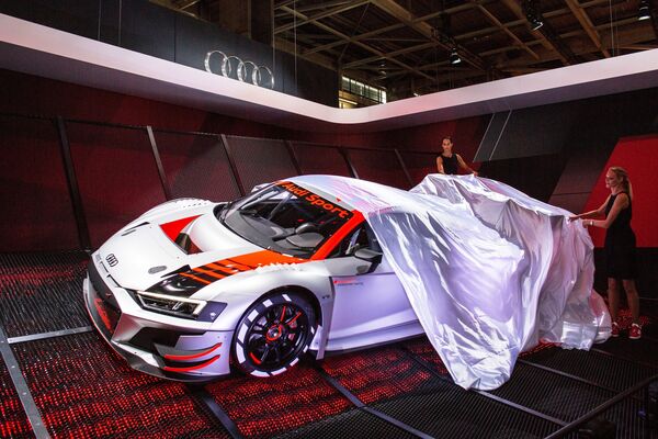 Презентация новой модели Audi Sport Презентация новой модели Audi Sport