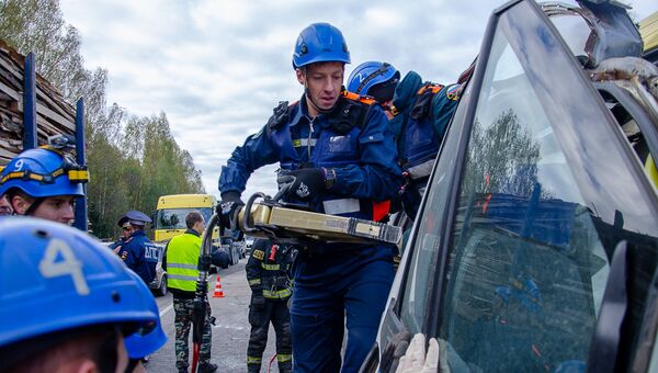 На месте ДТП с участием рейсового автобуса и маршрутного микроавтобуса в Тверской области На месте ДТП с участием рейсового автобуса и маршрутного микроавтобуса в Тверской области