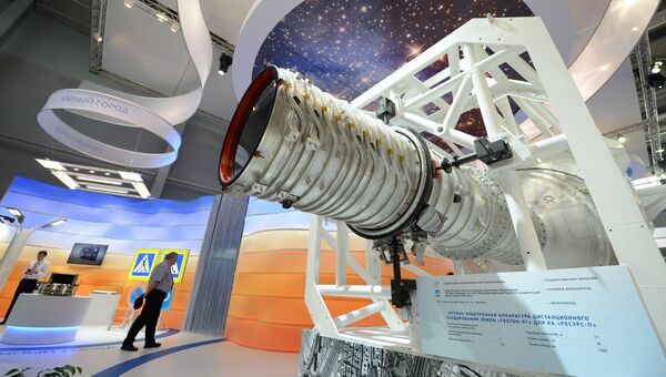 Оптико-электронная аппаратура дистанционного зондирования земли Геотон-Л1 для космического аппарата Ресурс-П. Архивное фото Оптико-электронная аппаратура дистанционного зондирования земли Геотон-Л1 для космического аппарата Ресурс-П. Архивное фото